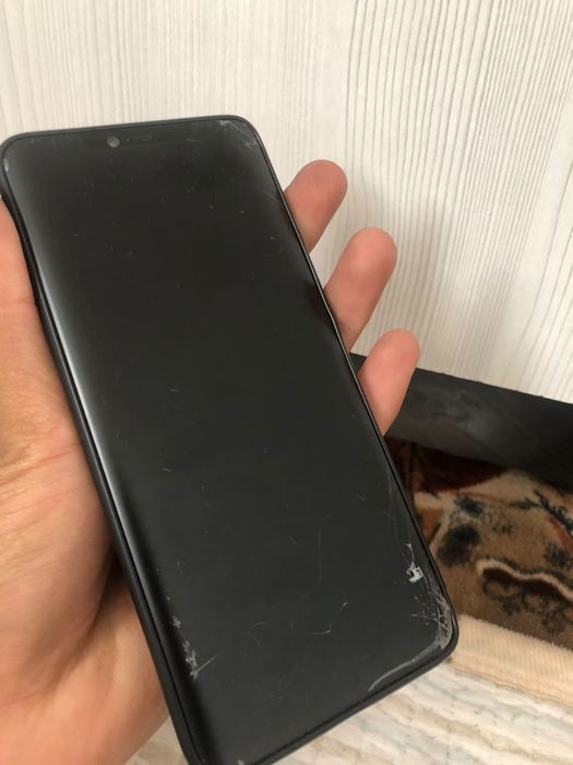 Всем салам, обменяю Huawei mate 20 pro