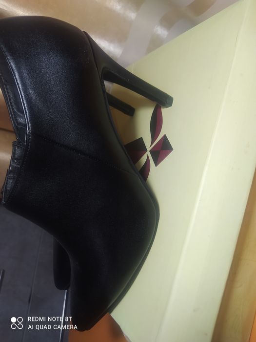 Продам новые ботильоны