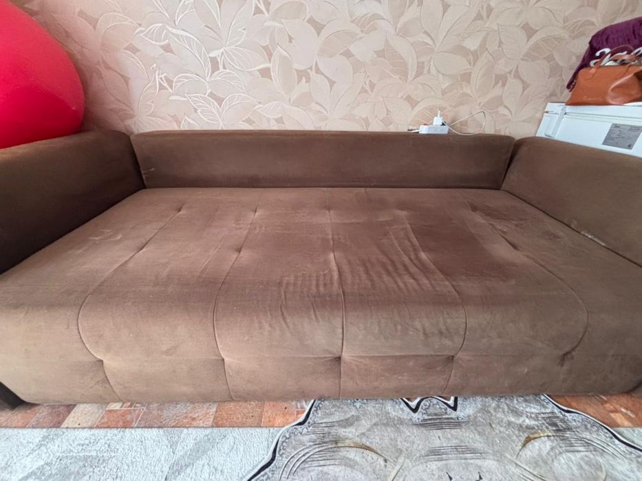 Отдам даром диван