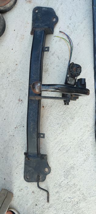 Cîrlig remorcare BMW E90, E91 și unu de Ford Mk2