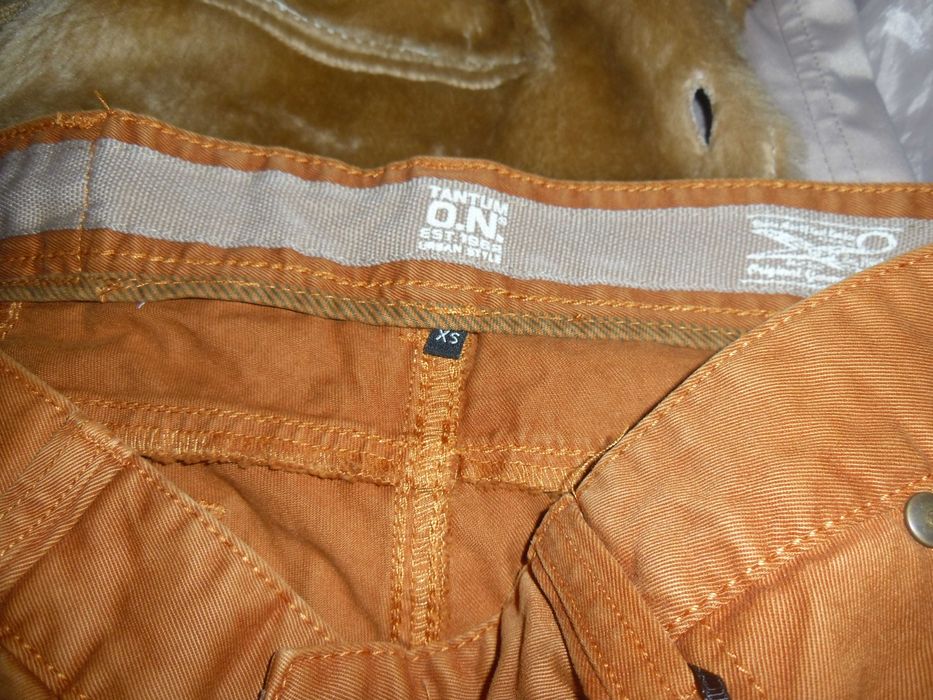 Pantaloni dama ,noi cu eticheta