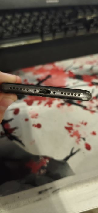 Iphone 8 64gb...