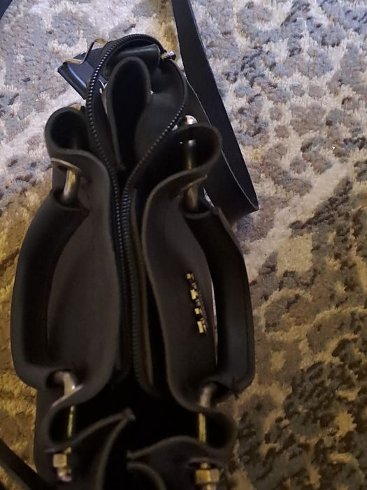 Poseta neagra Zara pentru femei