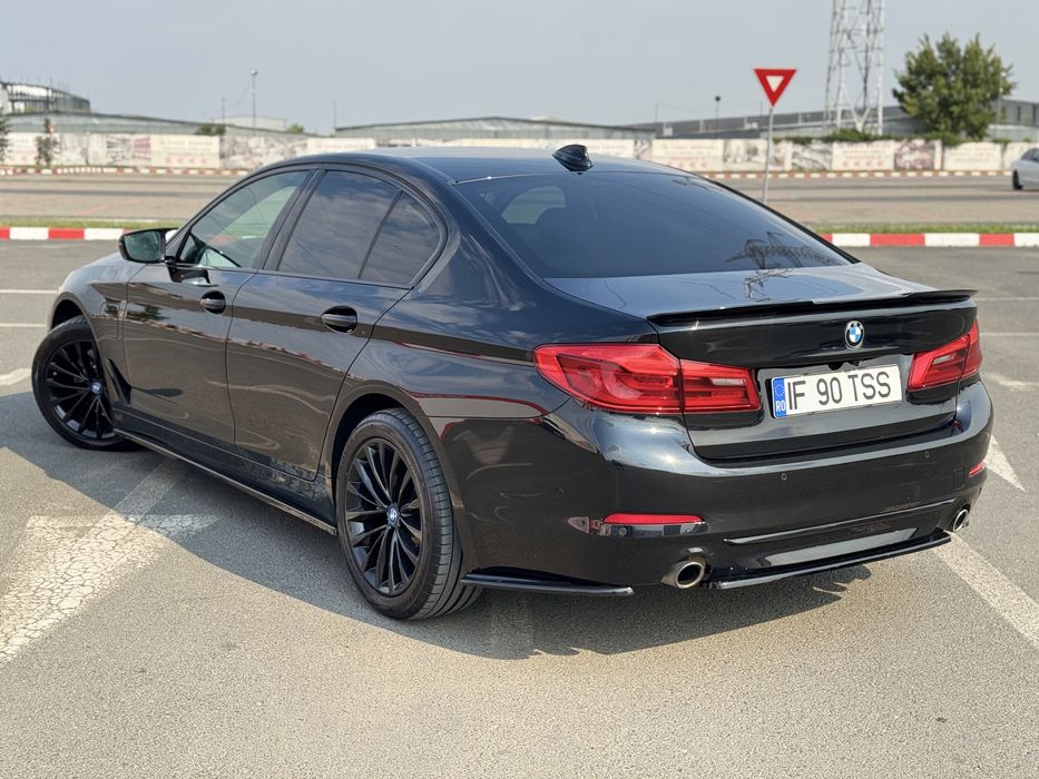 Bmw seria 5  530e  252cp