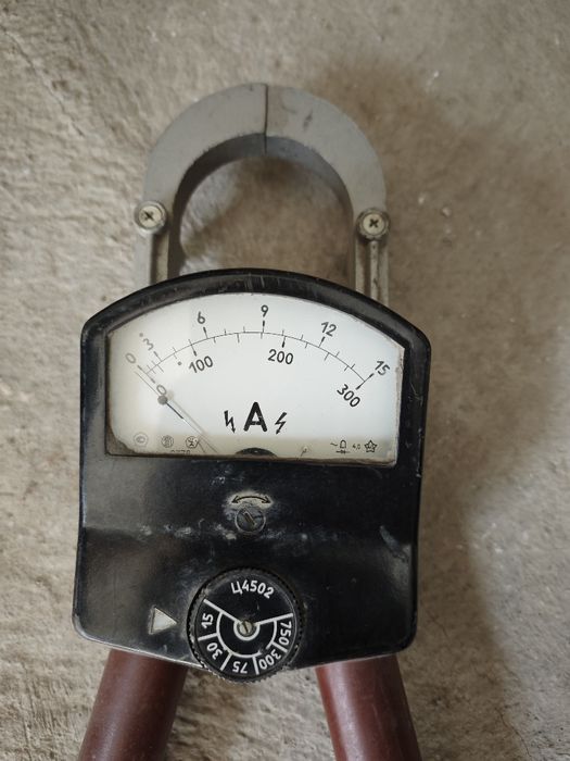 Клещи высоковольтные