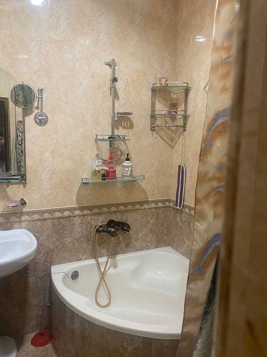 Сталинка 3/3/3, ресторан "KARIMBEK"