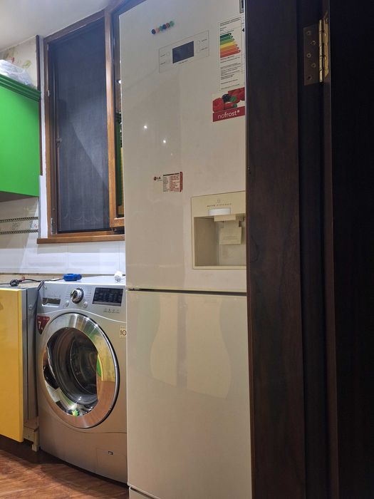 LG двухкамерный холодильник