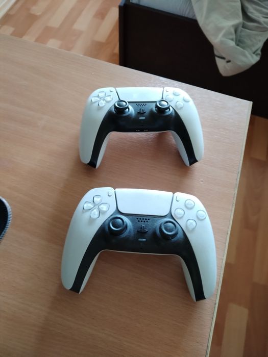 Продаются игровые джойстики на ps5/pc