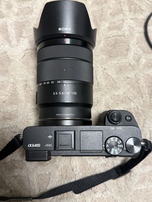 Sony A6400 + Sony E 18-135