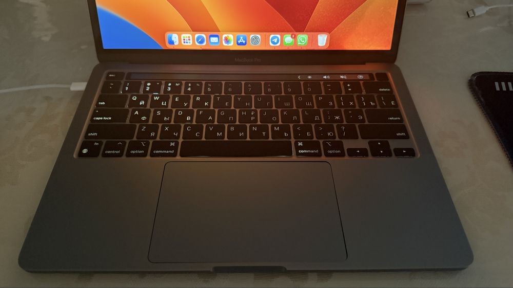 MacBook Pro 13 дюмовый М2, 2022