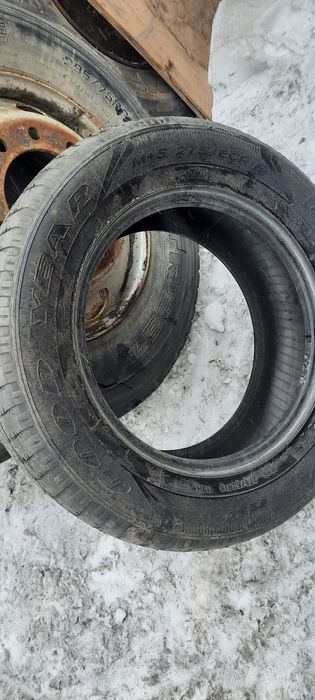 Продам автошины на 18