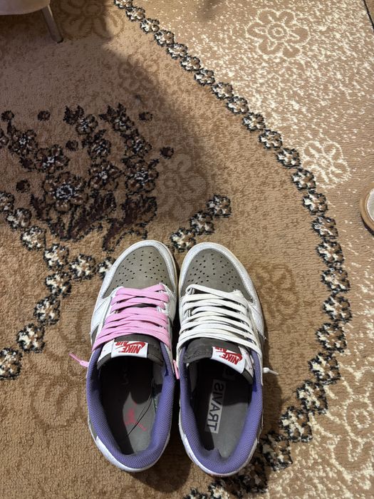 Jordan x Travis Scott mocha