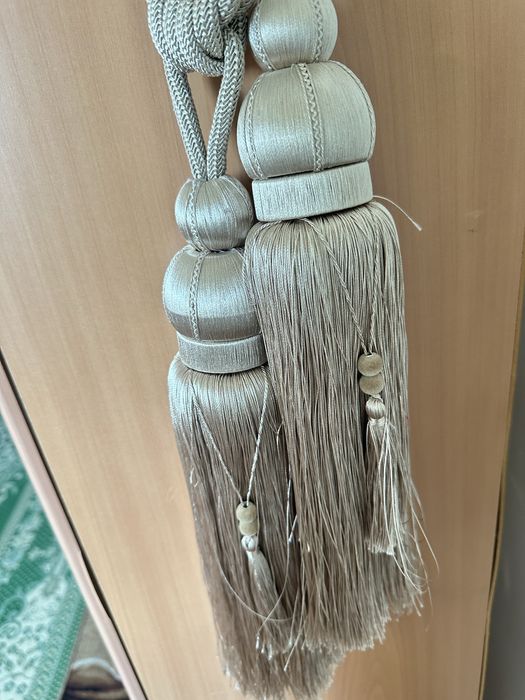 Осындай перденің сырты сатылады