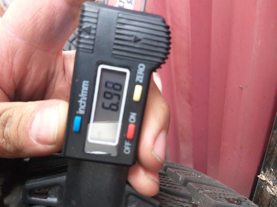 Doua Anvelope Iarna Good Year UltraGrip Performance 235 45 R18 ci271