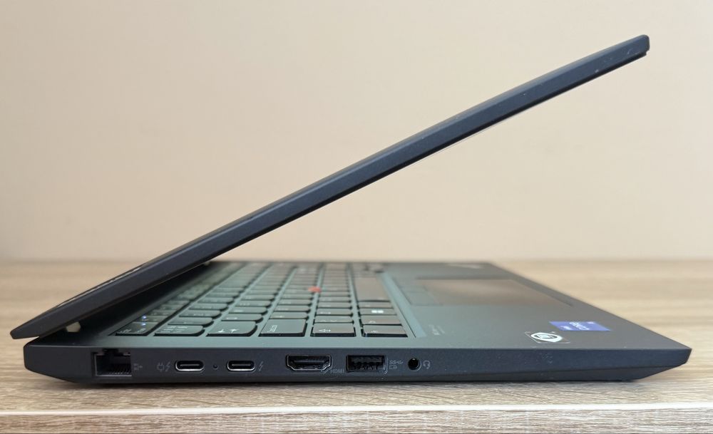 Lenovo Thinkpad T14 Gen3 i5 1235U 16GB ram 256 / 512GB LTE SiM - GSM !