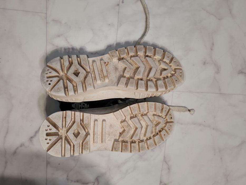 Продам кеды детские