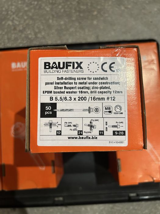 200бр. самопробивни винтове за сандвич панел Baufix 5.5/6.3 200 / 16mm