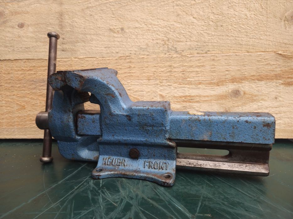 Menghină Heuer Front 135mm stare ca nouă