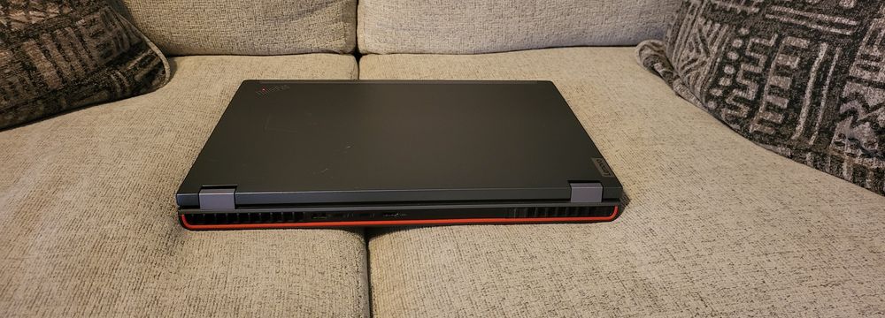 Lenovo  P16- i7(12850HX)-64GB RAM DDR5-RTX3000(12GB)
