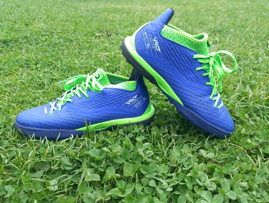Ghete de fotbal VIRALTO Kips