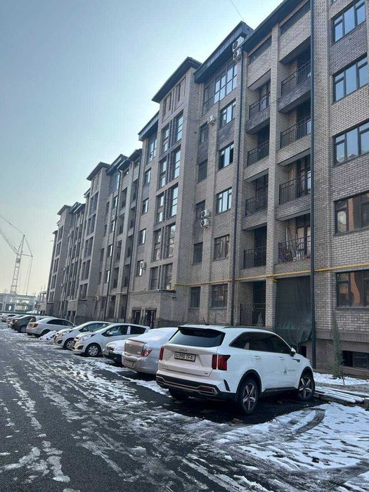 яшнабад по супер цене коробка 2х ком Успейте Узбум Grand city 41м2;