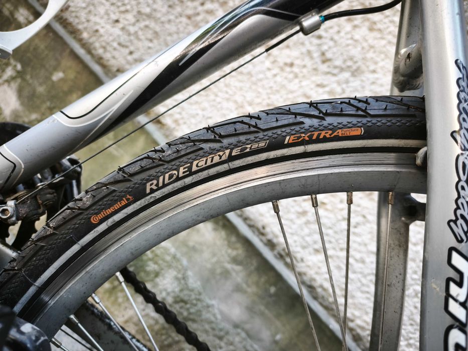 Bicicletă Touring, cadru aluminiu, 28"