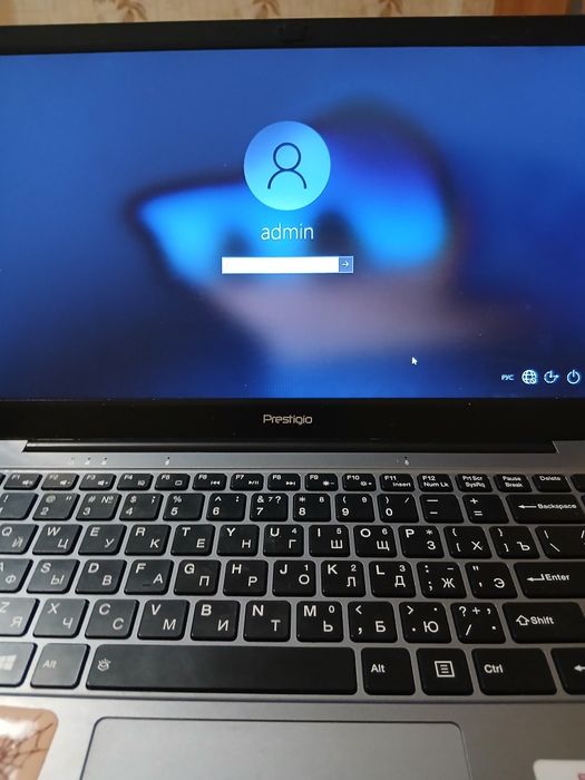 Продам ноутбук Prestigio