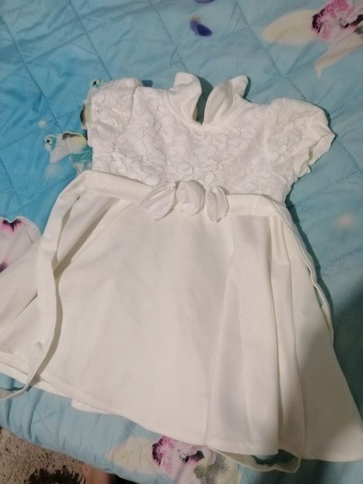 Продам платья маоенькие