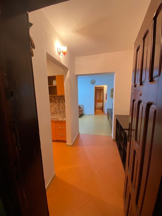 Inchiriez apartament  cu doua camere
