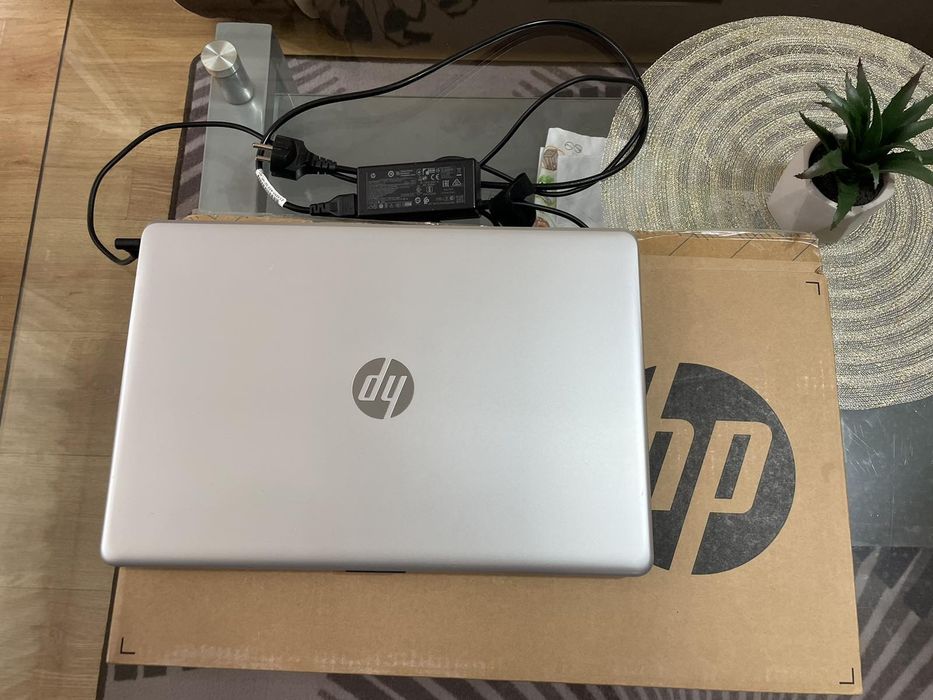 продавам лаптоп HP
