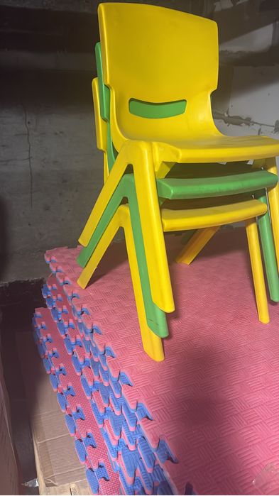 Детские стулья и столы б/у