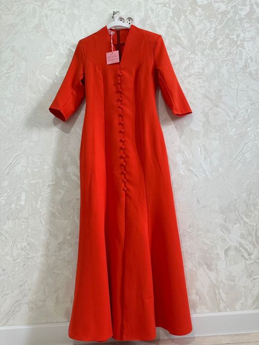 Продается платья идеальная посадка