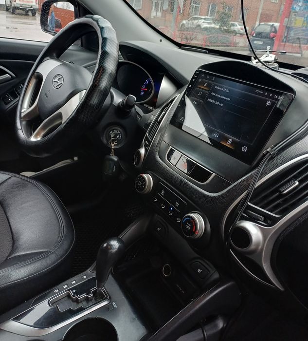 Автомобиль Hyndai Tukson ixs 35