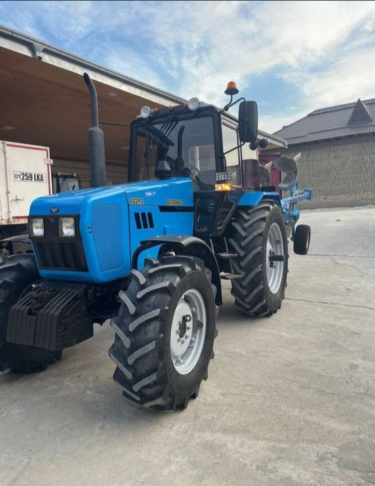 12.21.2 янги Беларусь трактори сотилади