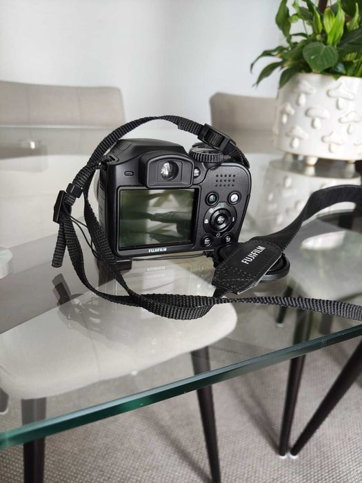 Camera foto Fujifilm FinePix S5700