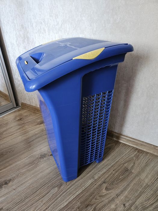 Продам корзину для белья