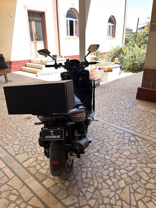 Avenus skuter sotladi