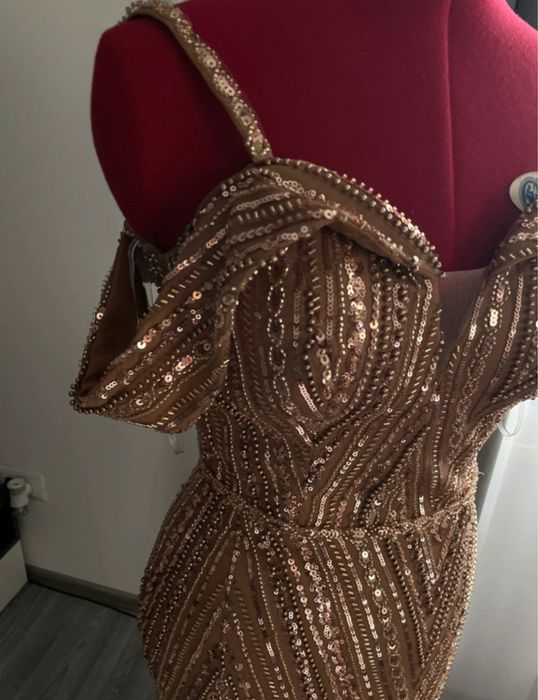 rochie cu paiete