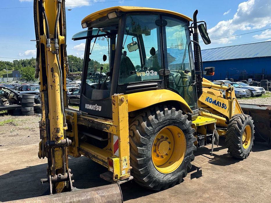 Buldoexcavator Komatsu WB 93 R 2010 accept variante auto !