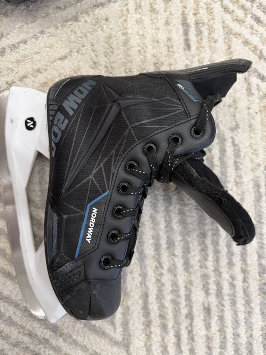 Продам коньки для мальчика