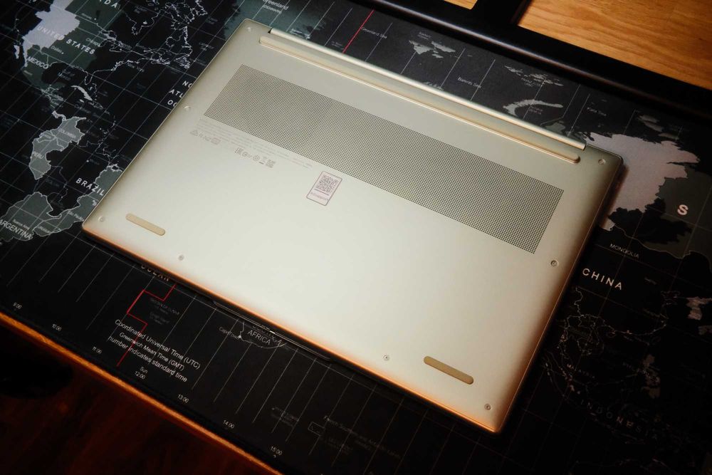 Laptop Lenovo IdeaPad Slim 5 + Accesorii