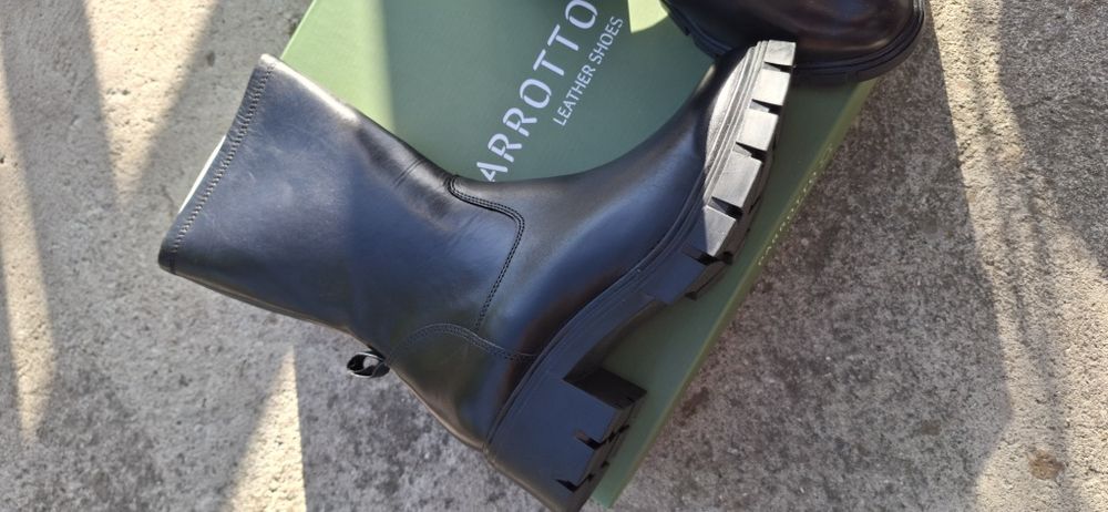 Cizme din piele naturală