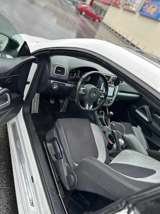 Volkswagen Scirocco 2010 diesel, 7.300 € — imagine 5