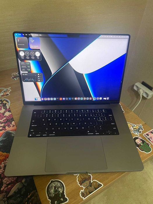 Продавам MacBook Pro 16" M1 Pro / 16GB RAM / 512GB SSD