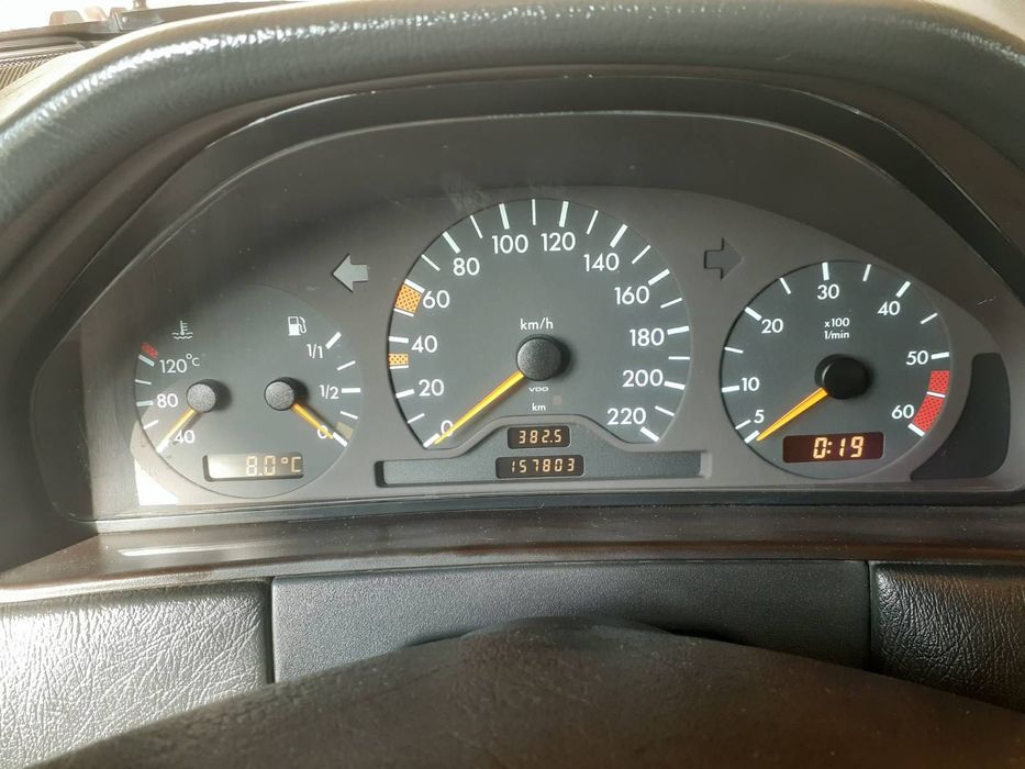 Mercedes W210 - Кам хайдалган, турган