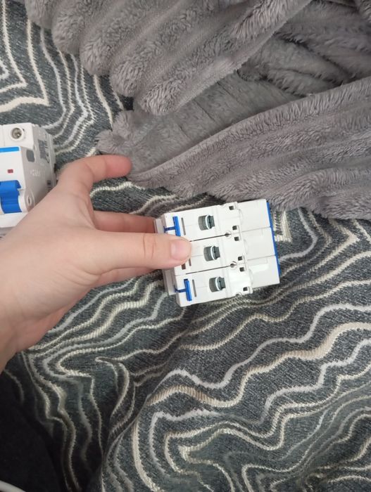 Продам 4 новых автомата