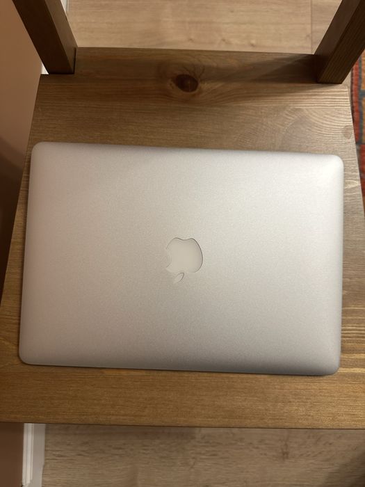 Macbook Air 2017 (память 512 Гб)