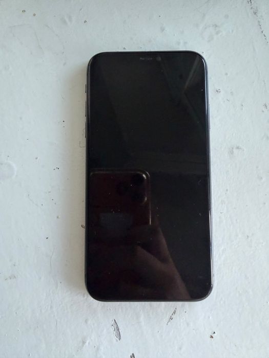 Продам iPhone 11