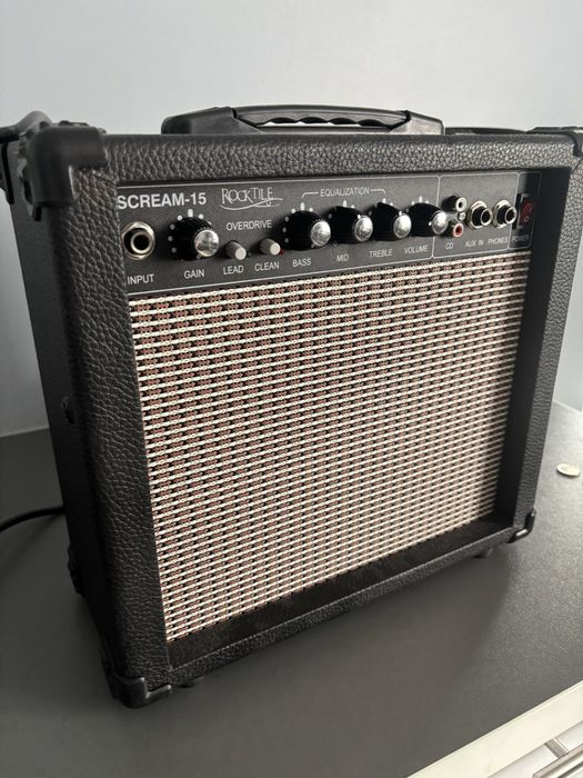 Vand amplificator combo chitara electrica