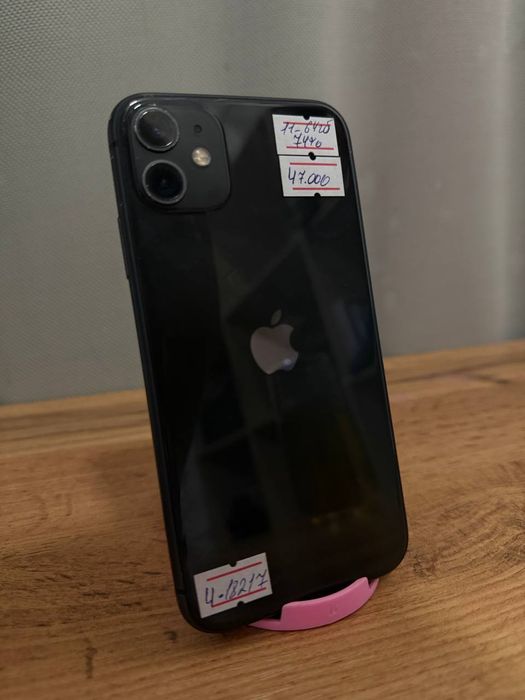 iPhone 11 в хорошем состоянии